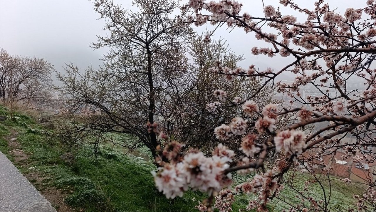 Nisan’da Afyonkarahisar’a kar sürprizi!..