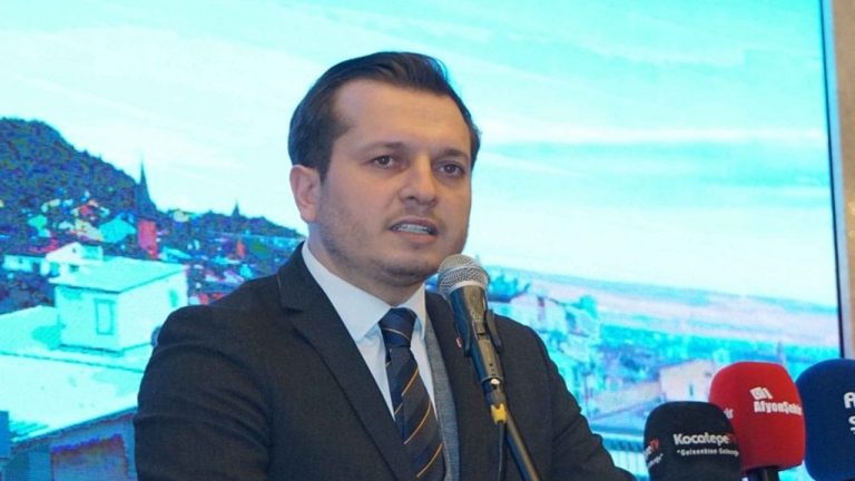 Sıralarda ders değil, kurşun sesleri yankılanıyor