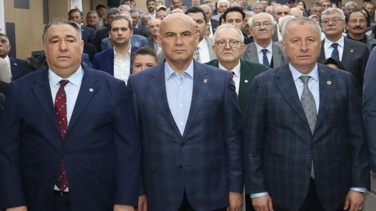 Turhan Çömez: Türkiye sahipsiz değil