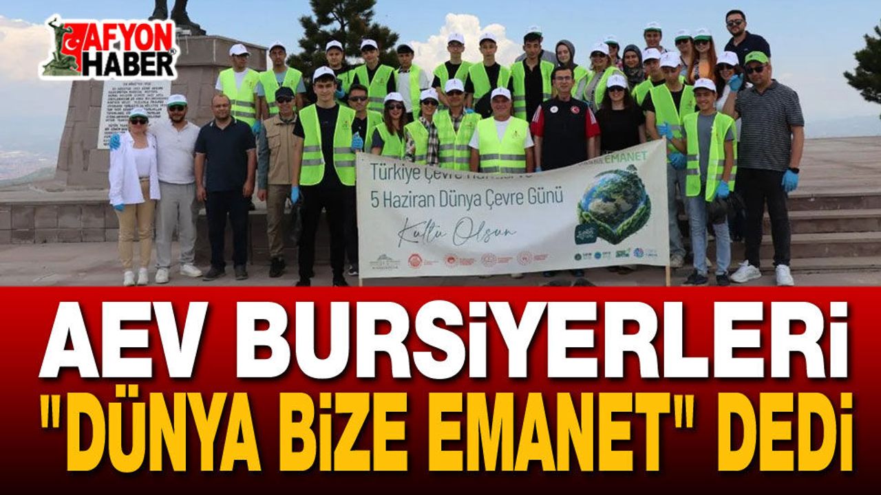 Kocatepe Anıtı’nda Çevre Temizliği